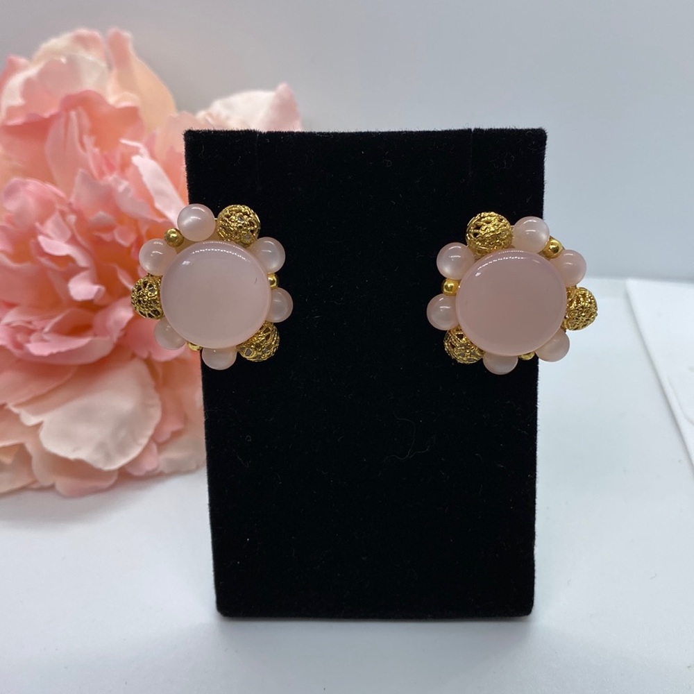 Vintage LISNER stamped pink & gold bead clip earrings
